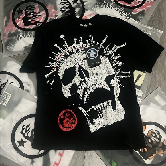 Black Graphic Skull T-Shirt - Picture 1 of 1